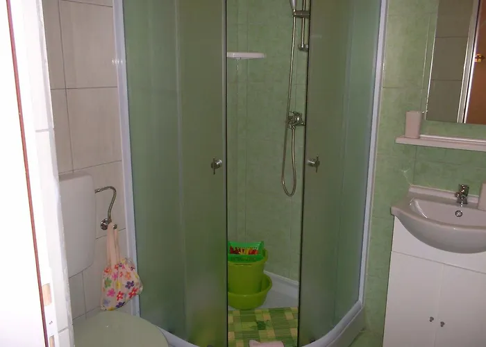 Kate Apartman